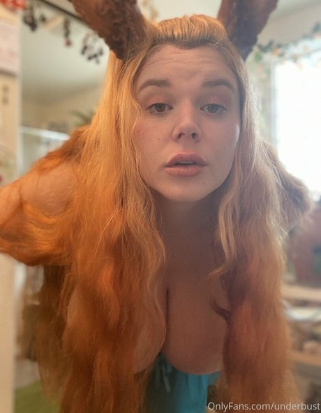 lesbian kissing onlyfans best photos