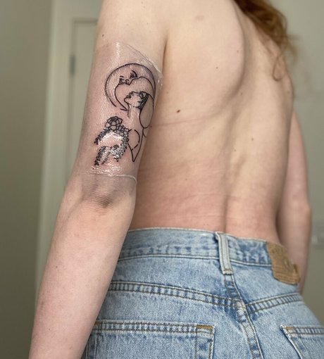 sexyredinbed onlyfans lesk