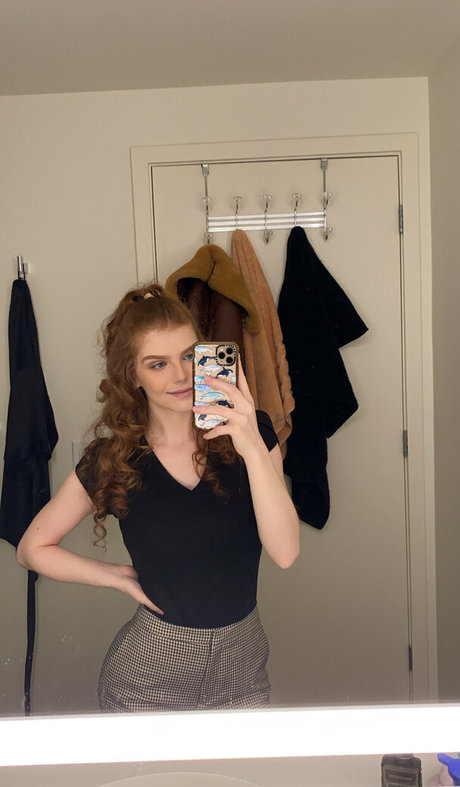 sexyredinbed only fans leaked porn