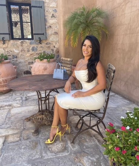 Nikki Waka hot onlyfans