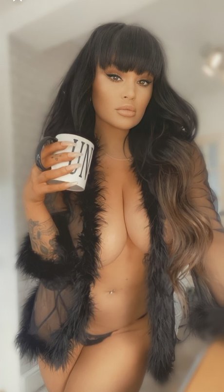 Nicole Tyson Profile image