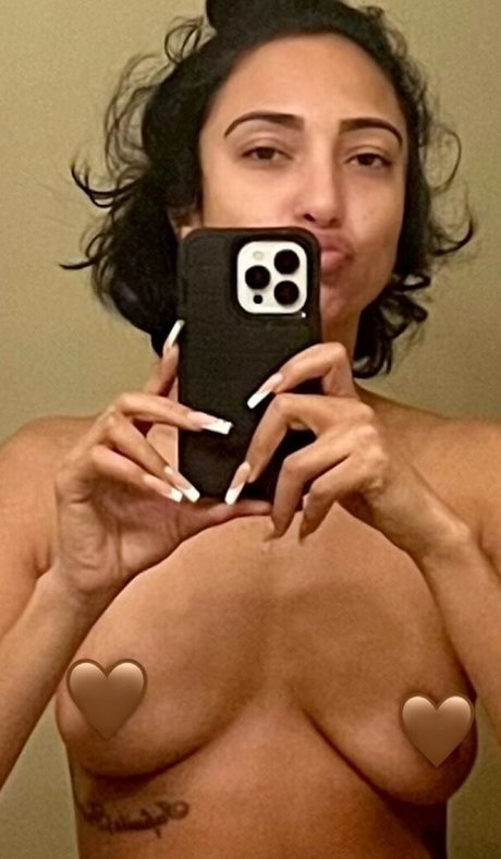 bbyaz nudes only fans