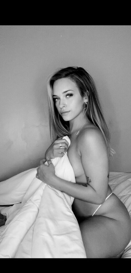 Alissa Maree onlyfans leak fuck