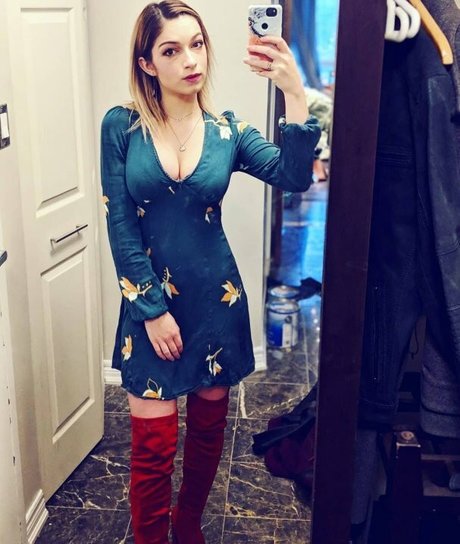 Sydney Meyer onlyfans nude tits