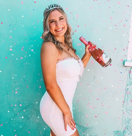 Olivia Haigh onlyfans nude pics