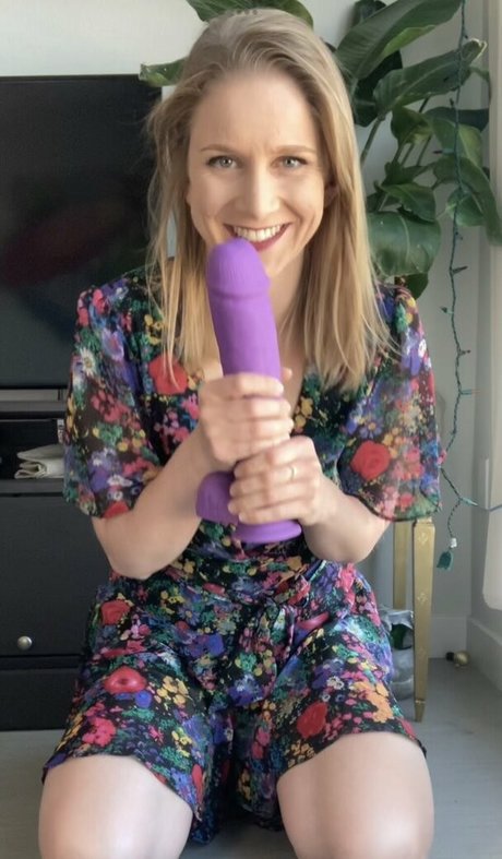 Demis Kitchen onlyfans nudes leak