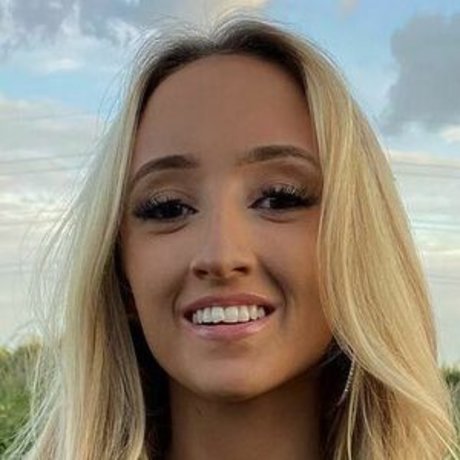 Nikkitta onlyfans pics