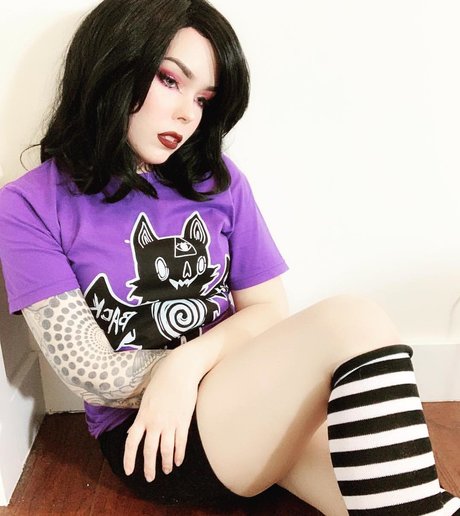 Suzy Berhow naked onlyfans leak