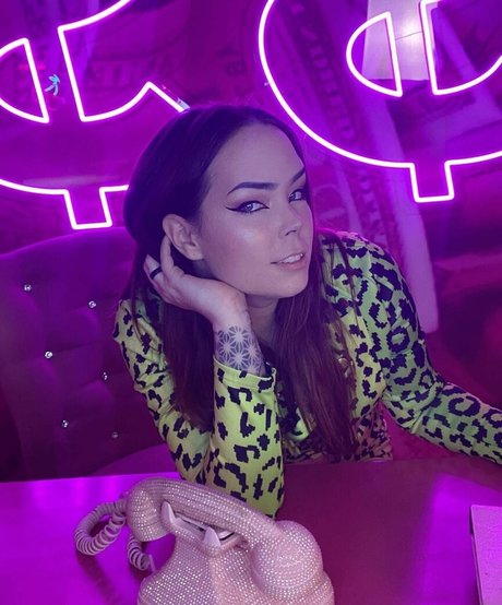 Suzy Berhow onlyfans naked