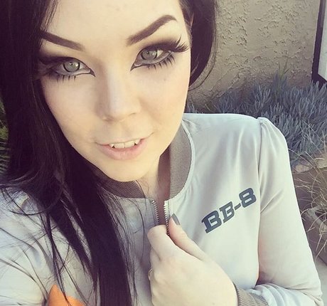 Suzy Berhow onlyfans leaks.