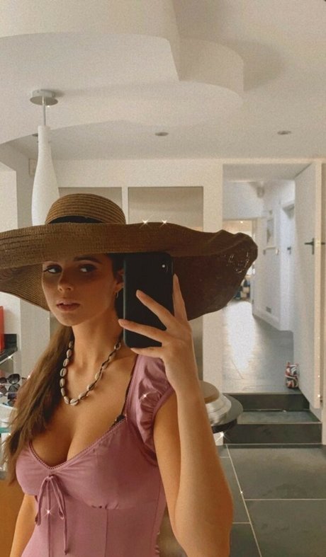 Sophie Slape onlyfans porn leaks