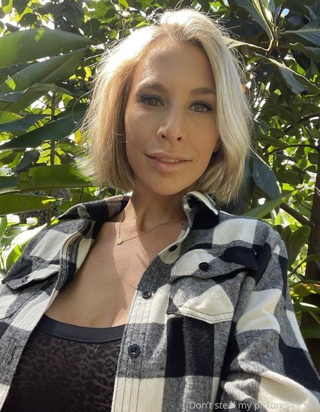 Lyssa Chapman onlyfans porn