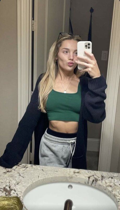 Reagan Campbell naked onlyfans