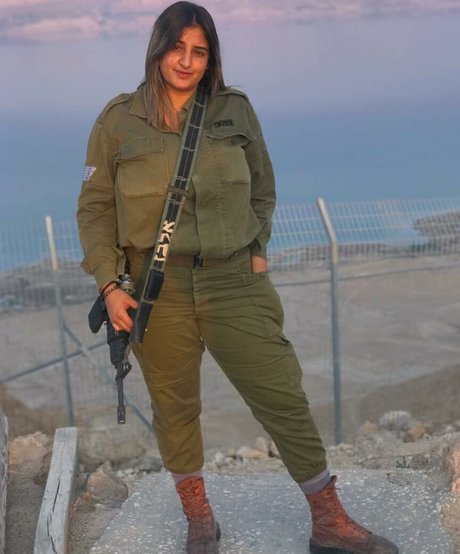 Marin Elbaz onlyfans leak ass