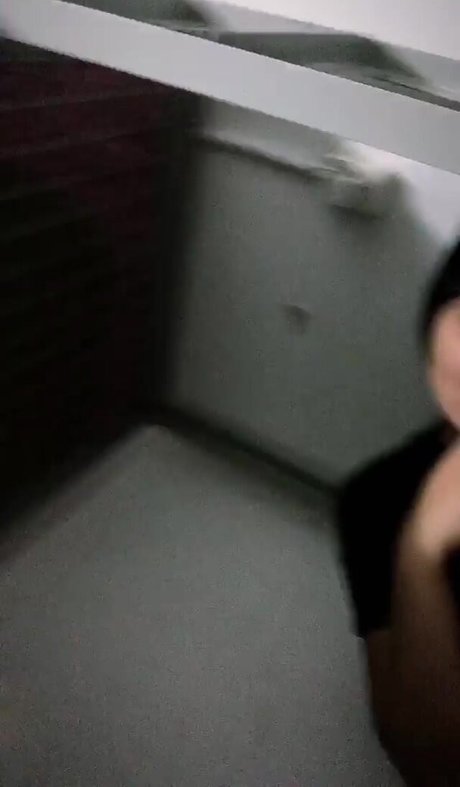 Marin Elbaz strip onlyfans