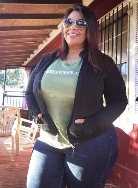 arab twink onlyfans top view