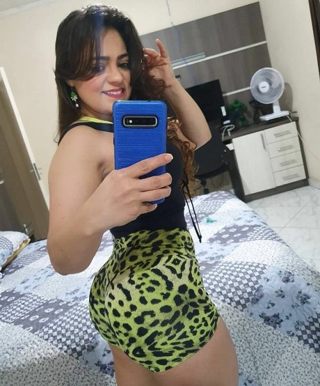 Claudia Trindade  selfie