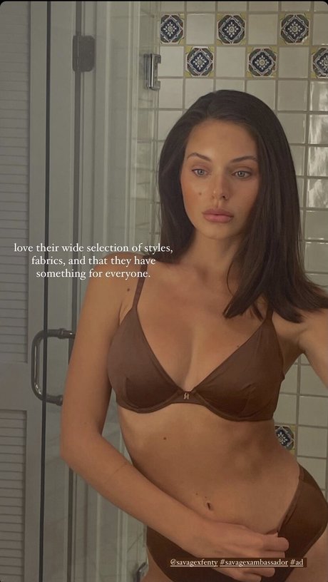 Alyssa Lynch onlyfans leaked tits