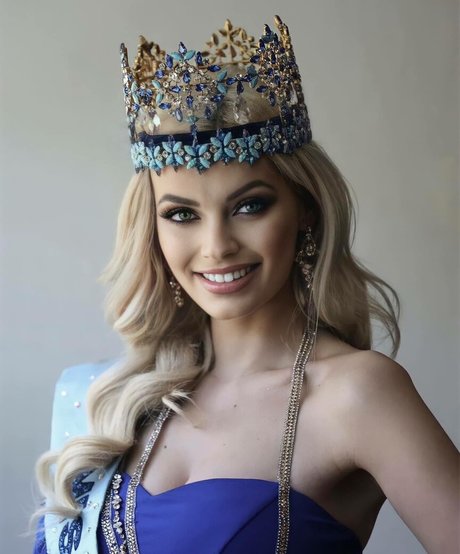 thigh high socks onlyfans art nude scene