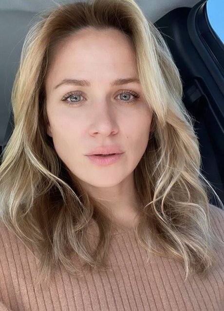 Shantel VanSanten onlyfans sexy