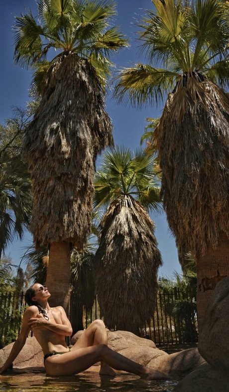 Shantel VanSanten onlyfans page