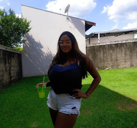 Sofia Mendonca onlyfans hot