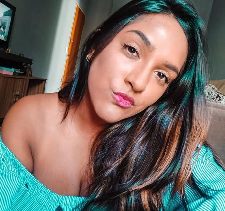 Sofia Mendonca onlyfans x