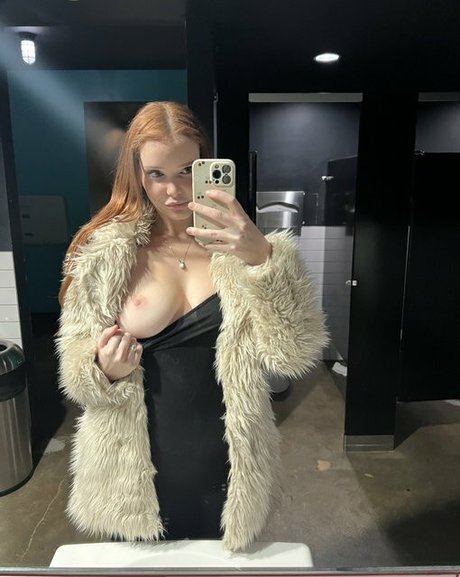 chloefoxxe only fans pic