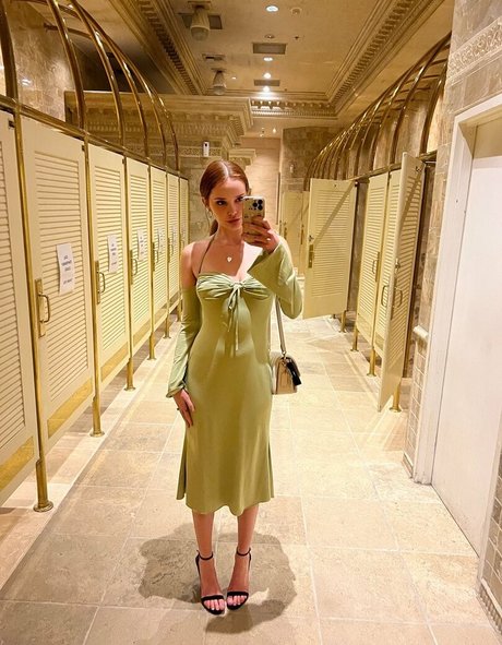 chloefoxxe onlyfans strip tease