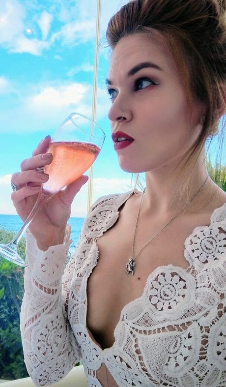 Hollie Bennett free onlyfans