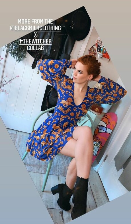 Hollie Bennett onlyfans tits