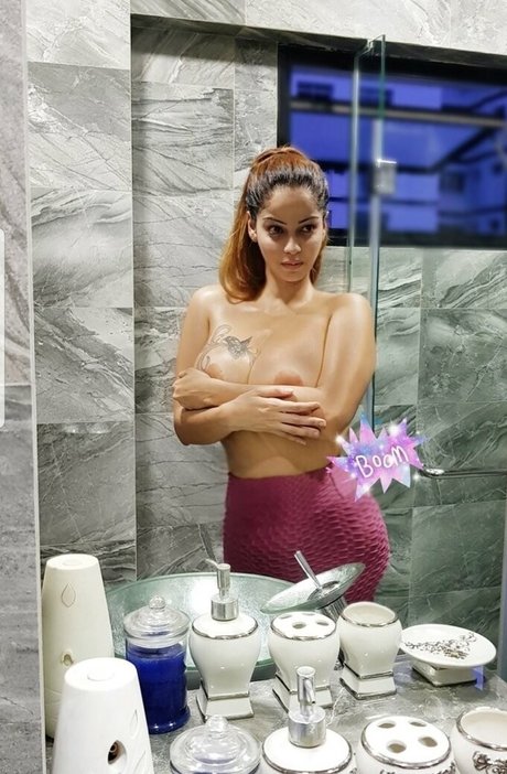 Zareen Zoya Khan onlyfans model