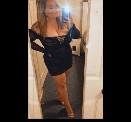 Lilly Zamora leak onlyfans