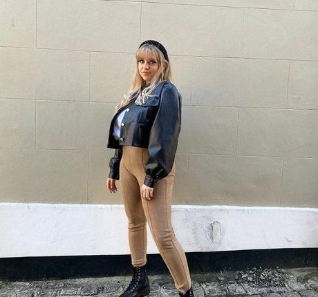 Amber R Brightman onlyfans leak porn