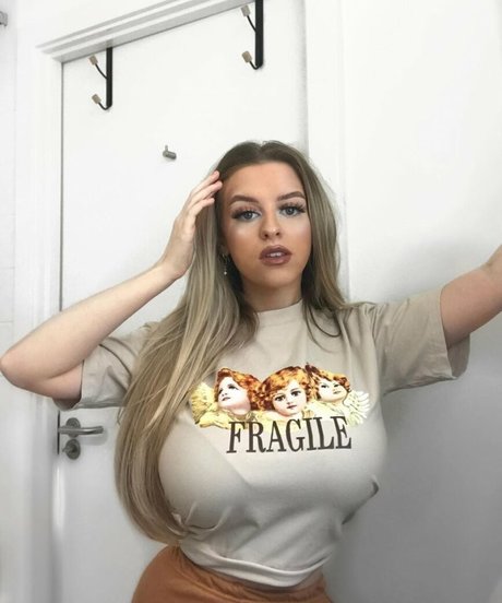 Amber R Brightman leaks only fans