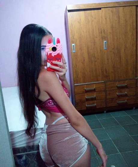 Gemeas Marina nude onlyfans