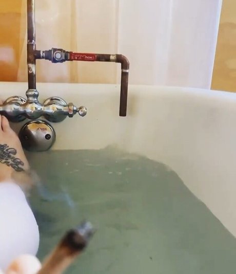 Vanessa Dora Lavorato onlyfans leaks