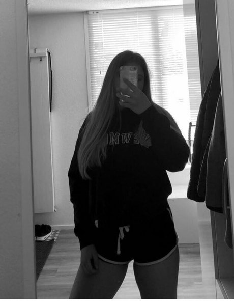 Aline Zwahlen onlyfans de