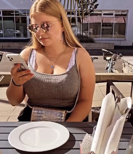 Aline Zwahlen onlyfans x