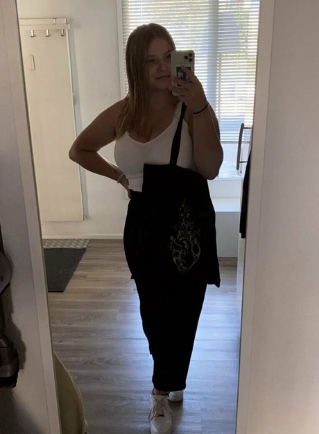 Aline Zwahlen onlyfans naked leaks