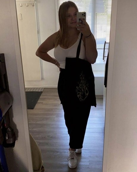 Aline Zwahlen onlyfans leaks nudes