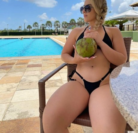 Michelle Albano onlyfans sextape leak