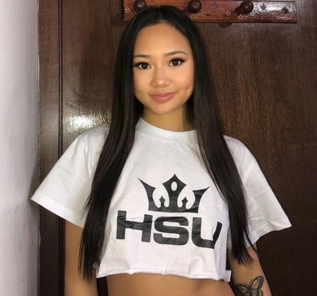 Meowgii onlyfans strip tease