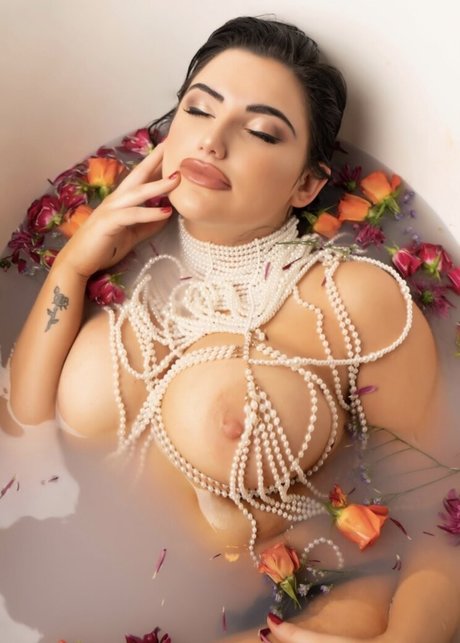 Goodwomanbadgirl onlyfans leaks nude