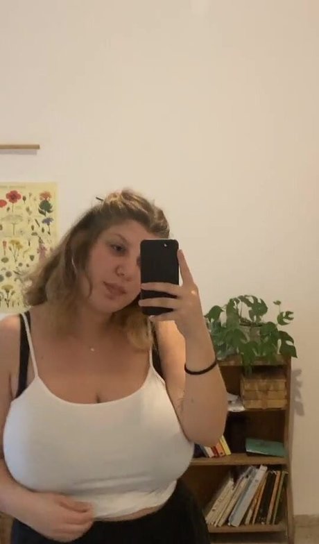 Ori Yaron onlyfans model images