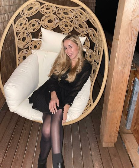 Giulia Gwinn onlyfans pics nude