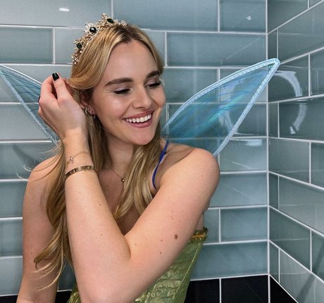 Holly Ramsay onlyfans leak nude