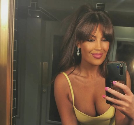 Vicki Walker nude on onlyfans