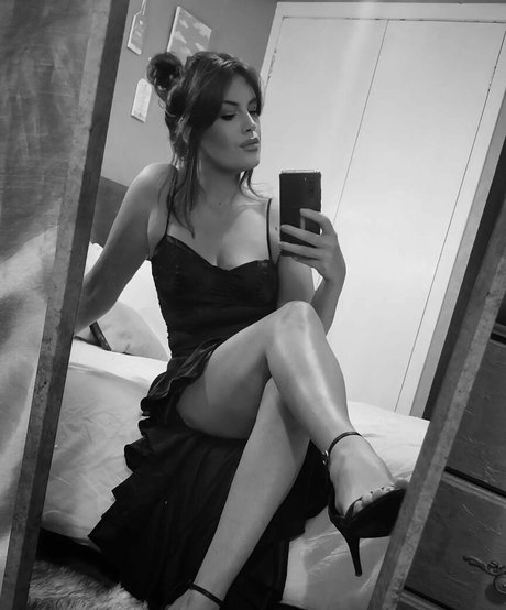 Vicki Walker naked only fans