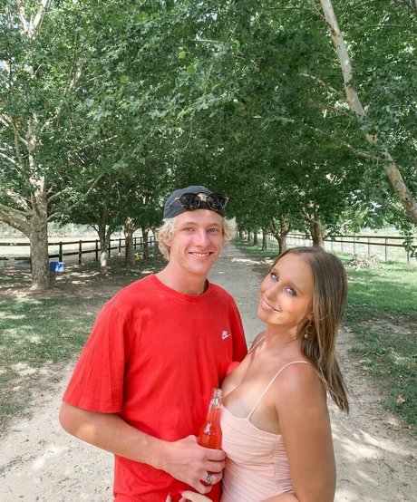 Alex Andrews onlyfans leak nude